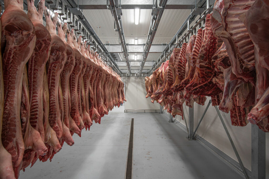 Meat-Hanging-in-Chiller-Tubular-Rail-Stock